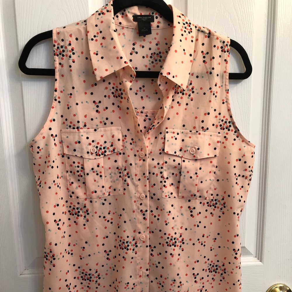 EUC Ann Taylor Sleeveless Button Up Top SZ M